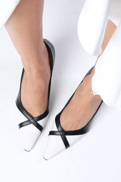 Mio Gusto Felice Black White Blunt Pointed Toe Women's Heeled Shoes