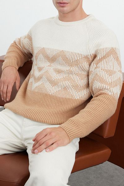 Edit by Trendyol Ethno-Strickpullover - Kamel, normaler Rundhalsausschnitt TMNAW25KZ00030