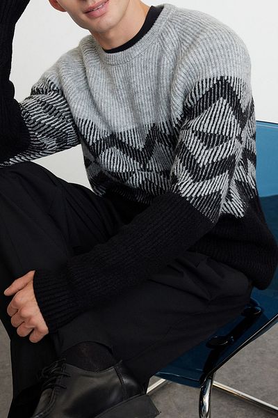Edit by Trendyol Schwarzer ethnischer Strickpullover mit normaler Rundhalsausschnitt TMNAW25KZ00030