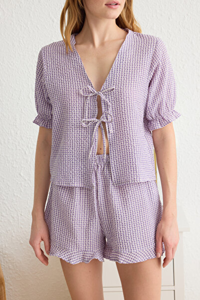 Trendyol Collection Lila textúrájú Gingham kötés/szalag/masni részletes szőtt pizsama szett rövidnadrággal THMSS24PT00149