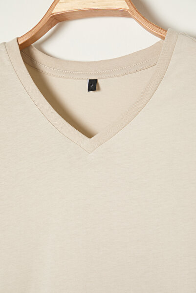 Trendyol Collection Βαμβακερό μπλουζάκι με κοντό μανίκι με λαιμόκοψη σε χρώμα βιζόν - TMNSS19BO0002