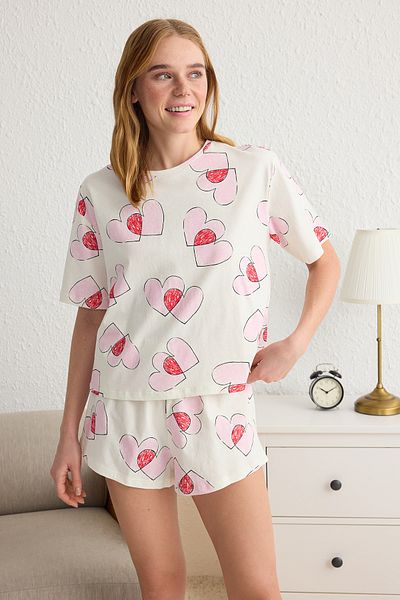 Kolekcia Trendyol Pyžamová súprava Heart Ecru Cotton Shorts - THMSS25PT00067