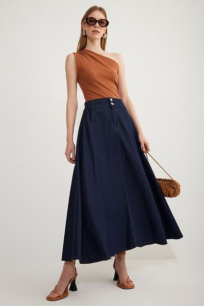 Trendyol Collection Dunkelblauer Maxi-Denim-Ballonrock mit elastischem Bund TWOSS25ET00006