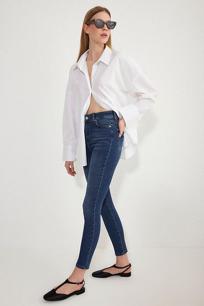 Trendyol Collection Σκούρο μπλε ψηλόμεσο στενό τζιν TWOSS25JE00113