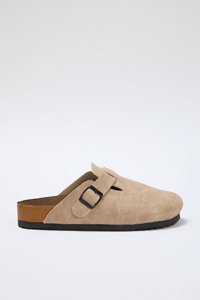 TRENDYOL SHOES Beige flache Sabo-Hausschuhe für Damen TAKSS25TE00001