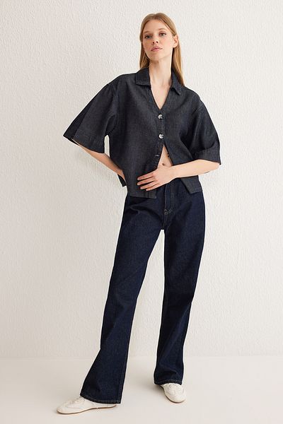 Trendyol Collection Albastru închis 100% Tencel ™   Cămașă din denim cu decolteu în V TWOSS25GO00001