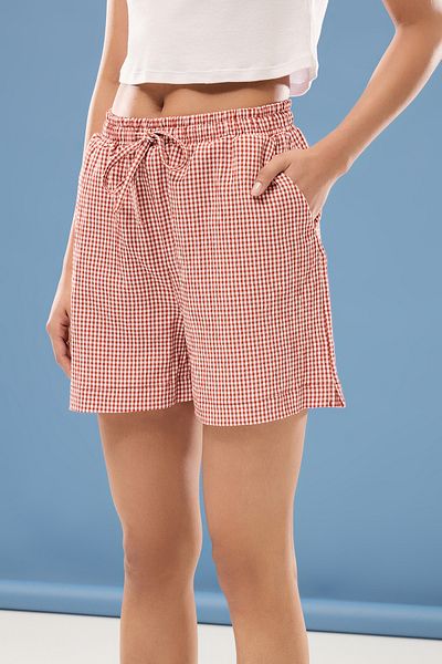 Trendyol Collection Pantaloni scurți și bermude cu talie elastică din gingham TWOSS25SR00019