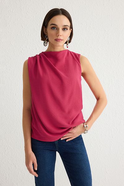 Trendyol Collection Αμάνικη υφαντή μπλούζα με φούξια λεπτομέρεια με λαιμόκοψη TWOSS24BZ00343