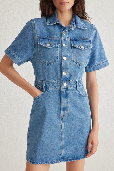 Trendyol Collection Kék zsebes részlet rövid ujjú mini farmer ingruha TWOSS25EL00156