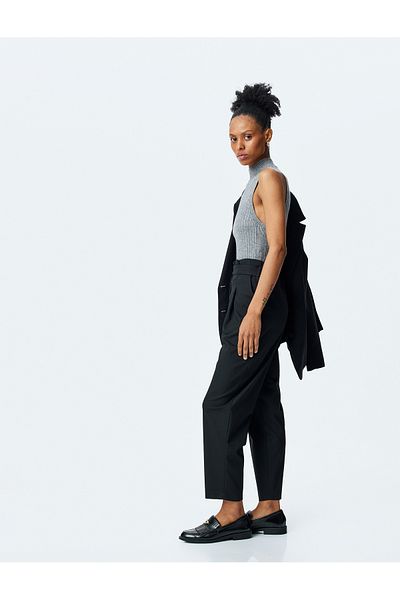 Koton Pleat Detailed Pocket Carrot Cut Fabric Trousers