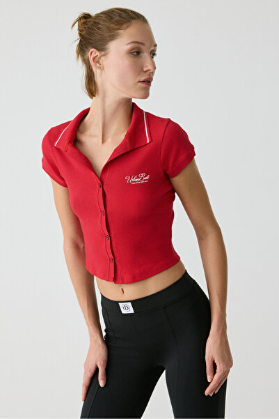 Urban Beat KAELA Urbanbeat γυναικεία πλεκτά πόλο μπλουζάκια με κοντό μανίκι με λαιμόκοψη με λεπτομέρεια κόκκινο μπλουζάκι