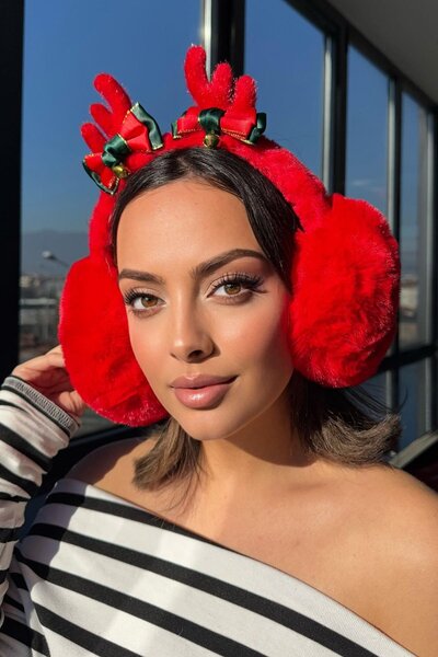 TAKIŞTIR Kırmızı Renk Kurdele Figürlü Çan Detaylı Peluş Kulaklık