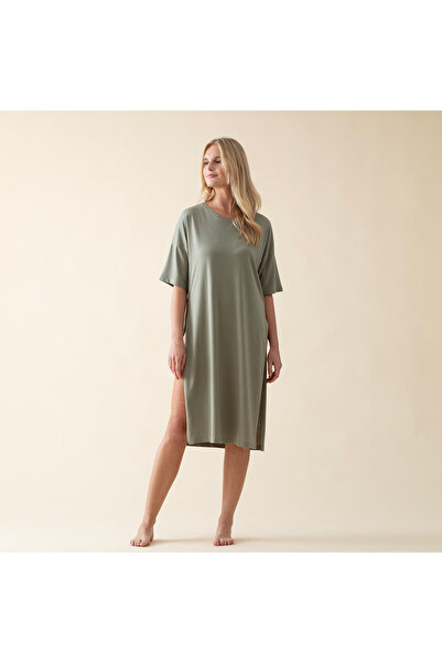 Chakra تي شيرت نسائي من Green Sacrale
