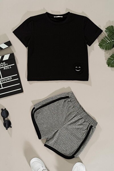 for you kids Set de pantaloni scurți cu detaliu Emoji cu partea inferioară de...