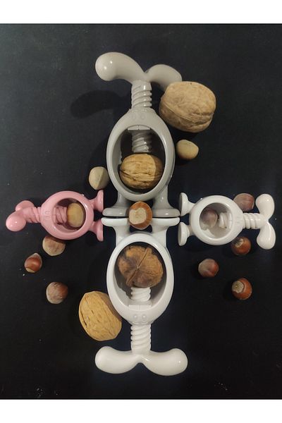LRN Practical and Stylish: Set of 2 Walnut & Hazelnut Crackers – Enjoy Crushing Effortlessly!