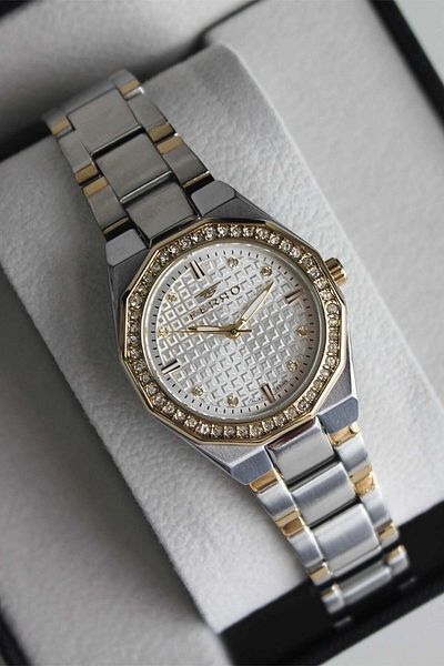 FERRO F40134D Women's Watch with Steel Band