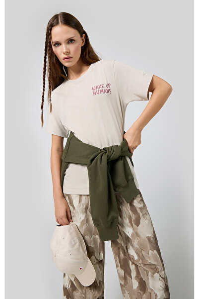 Champion Surplus + Utility Crewneck T-Shirt Bej Kadın Tişört-117497-ES057