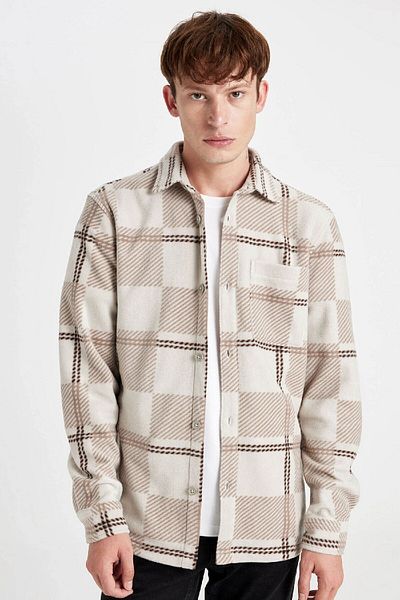 DeFacto Langarmshirt aus kariertem Fleece mit normaler Passform V2767AZ24WN