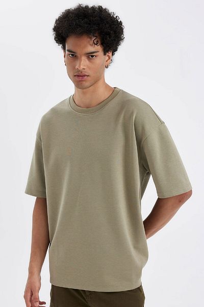 DeFacto Oversize Wide Fit Crew Neck Krátký rukáv Základní hladké tričko z těžké tkaniny X3926Az24Au