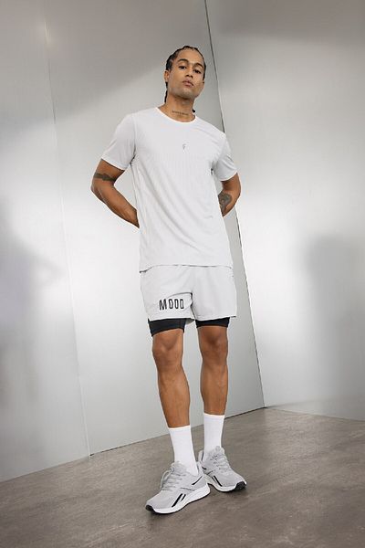 DeFacto Weißes, schmal geschnittenes, bedrucktes Sport-T-Shirt – Rundhalsausschnitt, kurze Ärmel X6142az24au