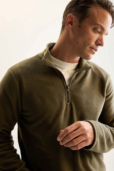 DeFacto Kältebeständiges Khaki-Fleece-Sweatshirt – Stehkragen, Reißverschluss, normale Passform Y3996azns