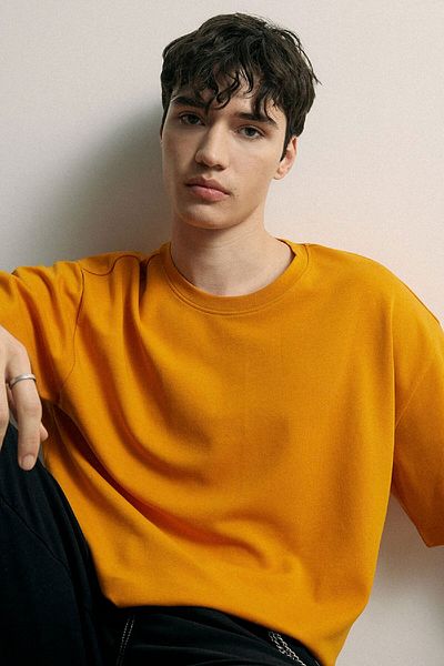 DeFacto Übergroßes, weites, kurzärmliges Basic-T-Shirt aus schlichtem, schwerem Stoff mit Rundhalsausschnitt X3926az24sp
