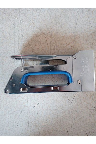 Delta Mechanical Staple Gun And 2 Pkt 13x8 Staple Wire