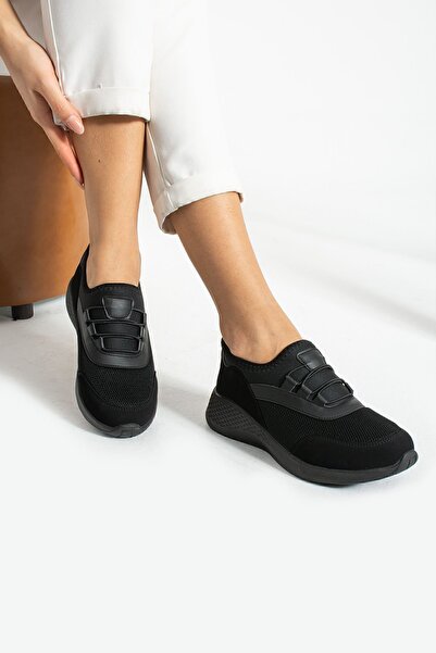 Lubrand Black Anatomical Flexible Sole Slip-on Sneakers Casual Sneakers