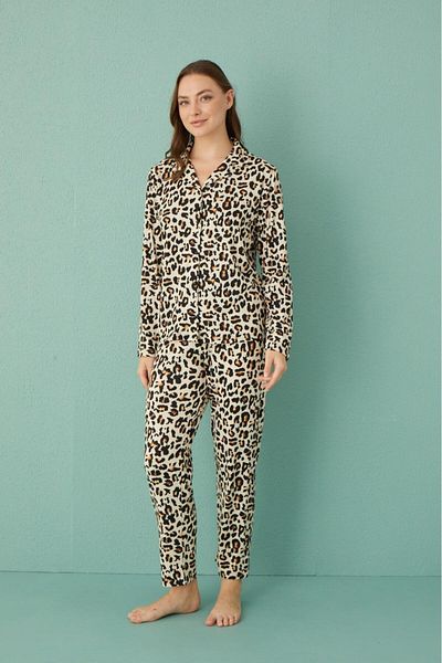 Pemilo Set pijamale pentru femei cu imprimeu leopard - mânecă lungă, nasturi în față - 50701-577