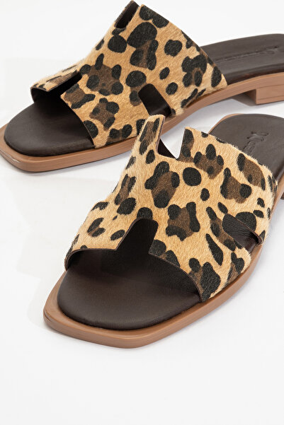 Dericlub Γυναικείες παντόφλες ZY 8012 Leopard Pattern - Γνήσιο δέρμα, με λουράκι