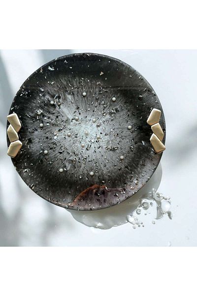 Home Epoxy Resin Tray - Black with Silver Foil and Pearls - Diameter: 30 cm