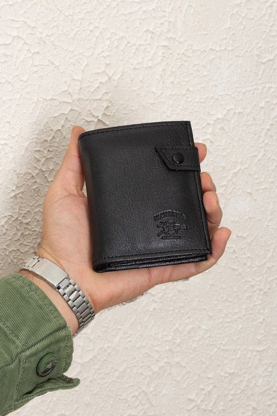 Newish 1st Class Men's Wallet