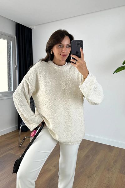 LE CARAMBOLE Women's Ecru Crew Neck Textured Oversize Knitwear Sweater