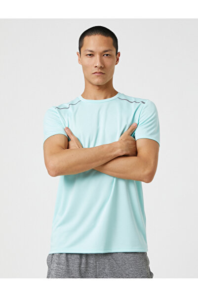 Koton Αθλητικό μπλουζάκι με ριγέ στάμπα με λαιμόκοψη που αναπνέει