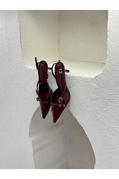 NUR KARACA 24Y1026 ÖNÜ TOKA DETAYLI ARKASI AÇIK STİLETTO AYAKKABI KADIN