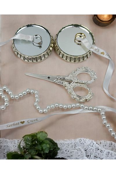 CyzHome Lucea Rises Silver Mirrored and Promise Scissors Set