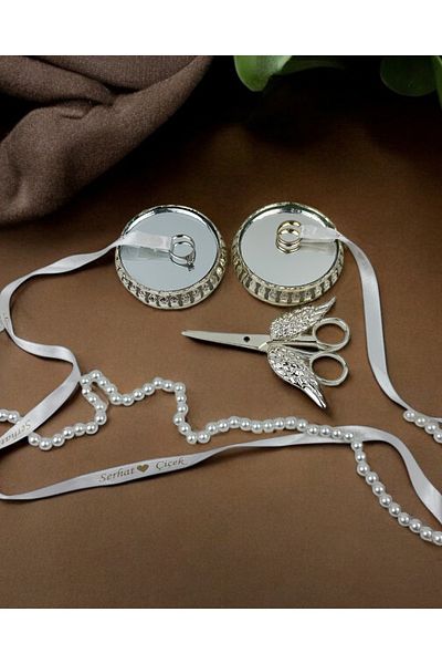 CyzHome Lucea Rises Silver Mirrored and Promise Scissors Set