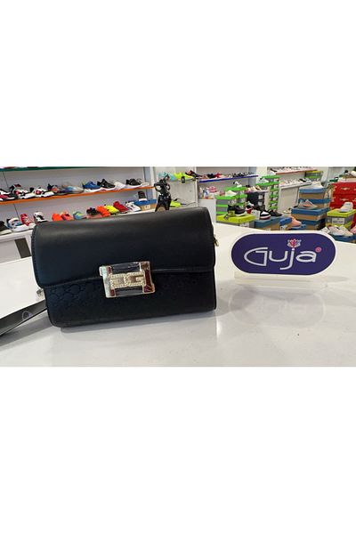 Guja ARME CITY GUJA AC025YG3260 МЕКА КОЖЕНА ЧАНТА С ЕДНО ОТДЕЛЕНИЕ И КАИШКА