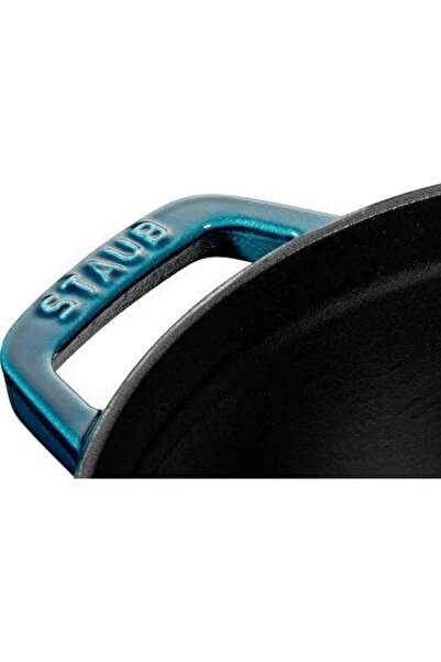 STAUB Cast Pot - Comfortable and Stylish Design