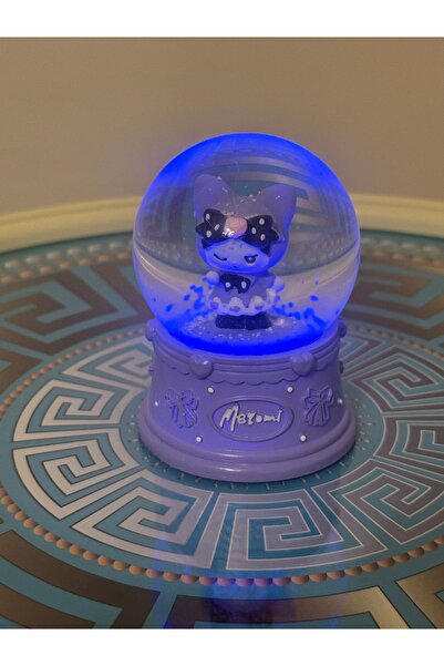 Happystore KUROMİ KÜÇÜK BOY IŞIKLI KAR KÜRESİ KÜÇÜK BOY