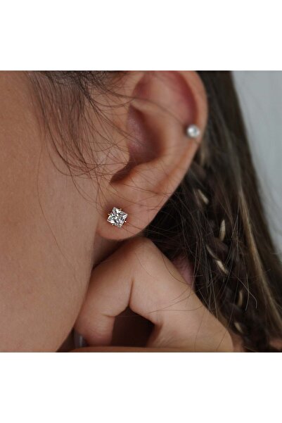 İzgi Kuyumculuk Kare Kesim Tek Taş Küpe