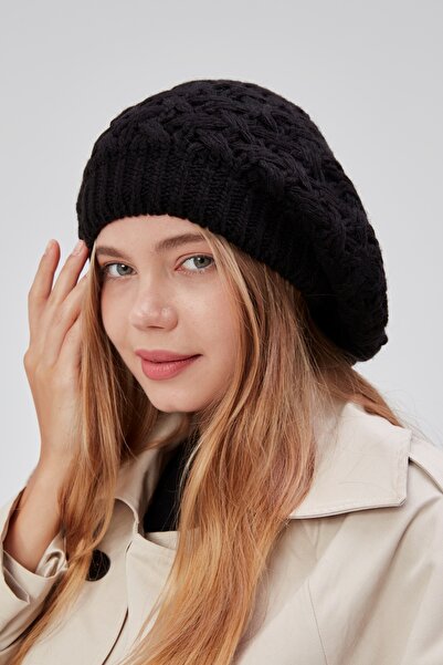 derikem 2-Piece Women's Winter Stylish Knitwear Painter Knitted Beret 2 Pieces