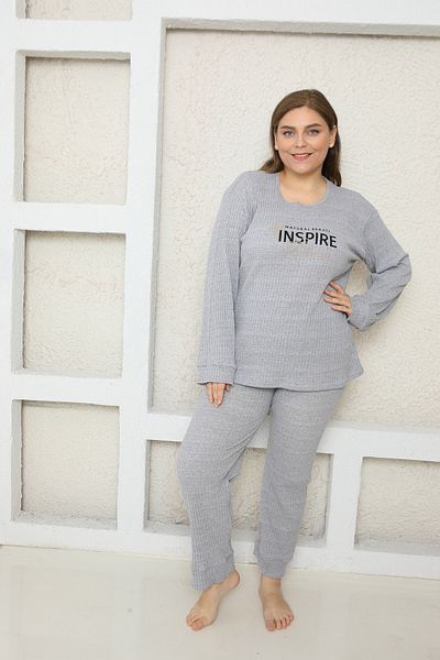 FAMES PİJAMA Velký pyžamový oblek s potiskem