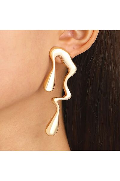 MEECY Vintage Design Gold Earrings
