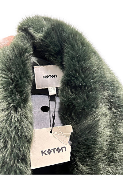 KTN Good Quality Women's Spoon Coat with Normal Mould Collar Fur Button