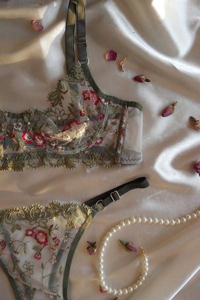 love secret Σετ Bralet με δαντέλα και στρινγκ - Κομψά γυναικεία εσώρουχα, άνετα και κομψά