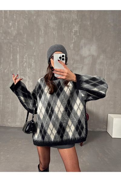 Jose Clothing One Premium Series Woolen Diamond Pattern Side and Sleeve Slit Detail Knitwear Sweater