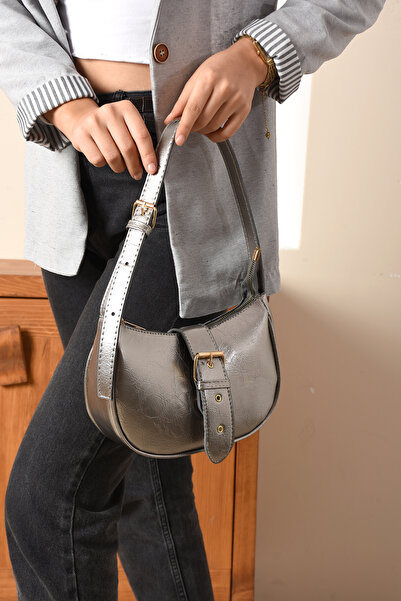 thegirlhouse حقيبة كتف نسائية بتصميم رفيع من الجلد الصناعي اللامع للموسم الجد...