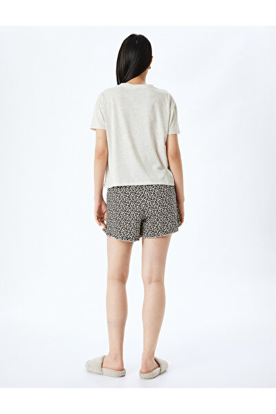 Koton Σετ πλεκτές πιτζάμες με κοντό μανίκι με βαμβακερό σχέδιο λεοπάρ με σορτς