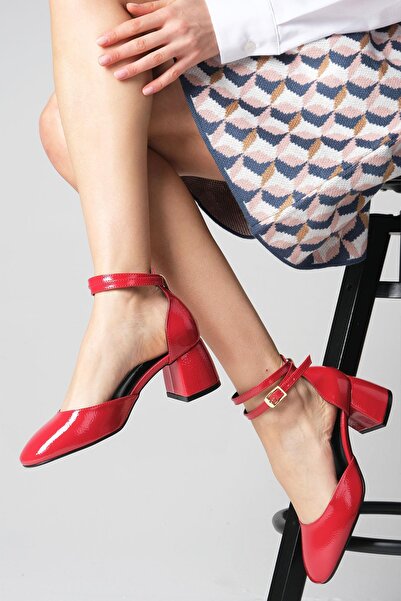 Mio Gusto Ida Kırmızı Renk Kalın Topuklu Kadın Ayakkabı